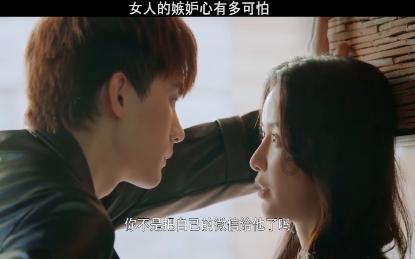 关晓彤春晚彩排生图,粉色造型是真显黑,舞台灯光都救不了?