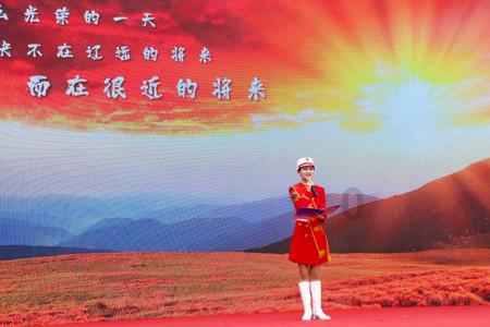 欧美尤物安妮·海瑟薇写真大赏：率性自我 永恒魅力的奥斯卡女神