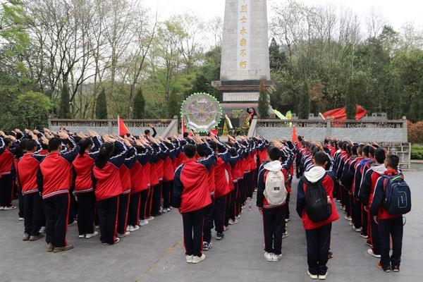 投资9000万,狂赚41亿,转手就分红10亿!大华股份上市16年:赚了137亿,分红57亿,套现56亿