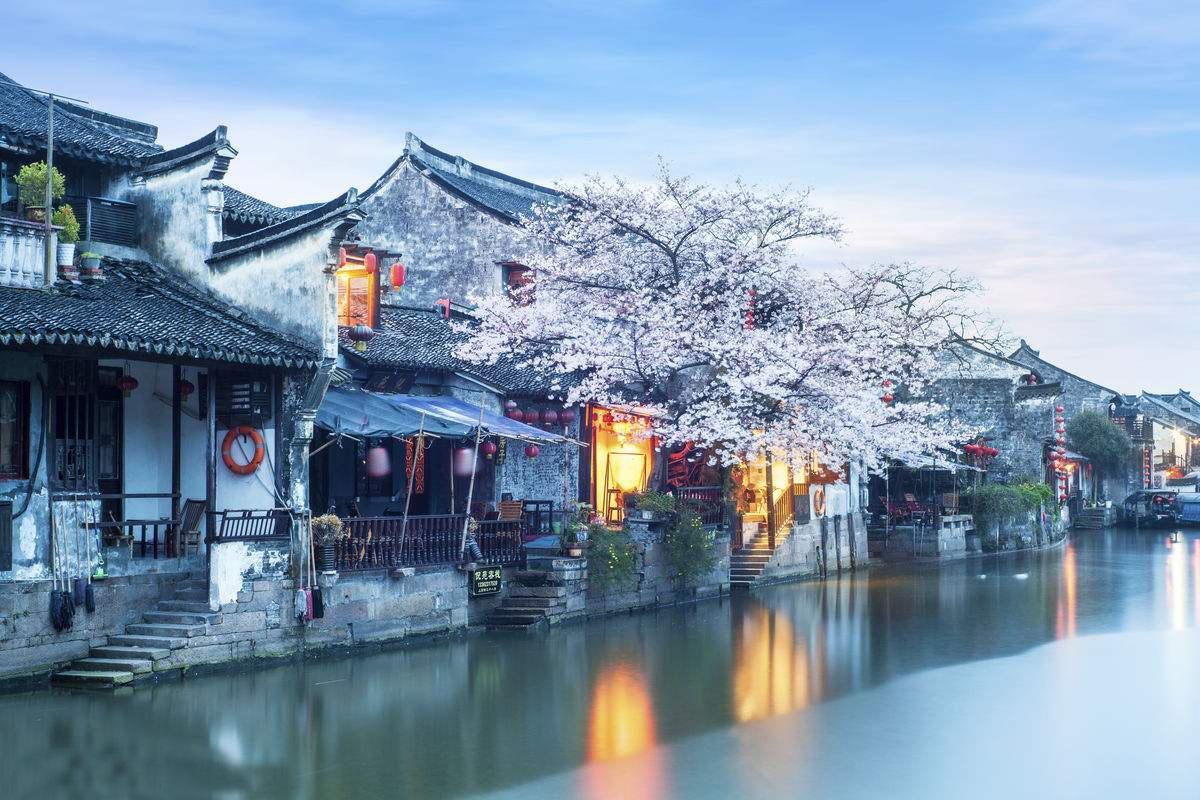 马斯克vs乔布斯，同一个作者笔下的两种天才